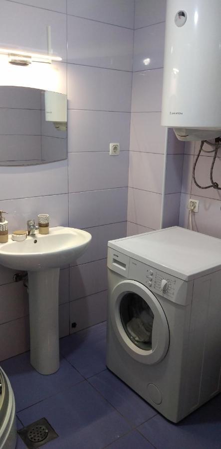 Lovely Condo Next To Salt Room, Bus Station Skopje Exterior photo